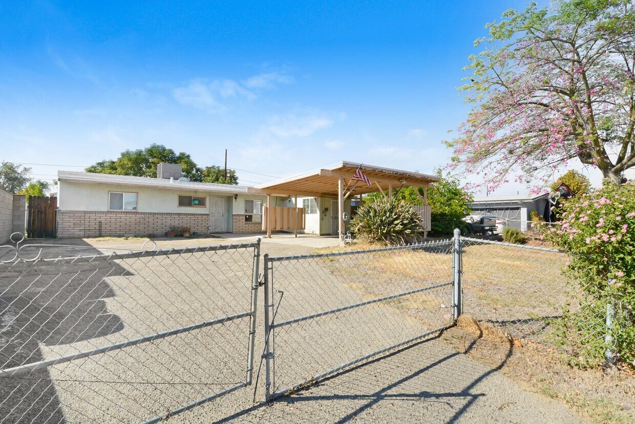 Great Property Located in Colton near scho... - Great Property Located in Colton near scho...
