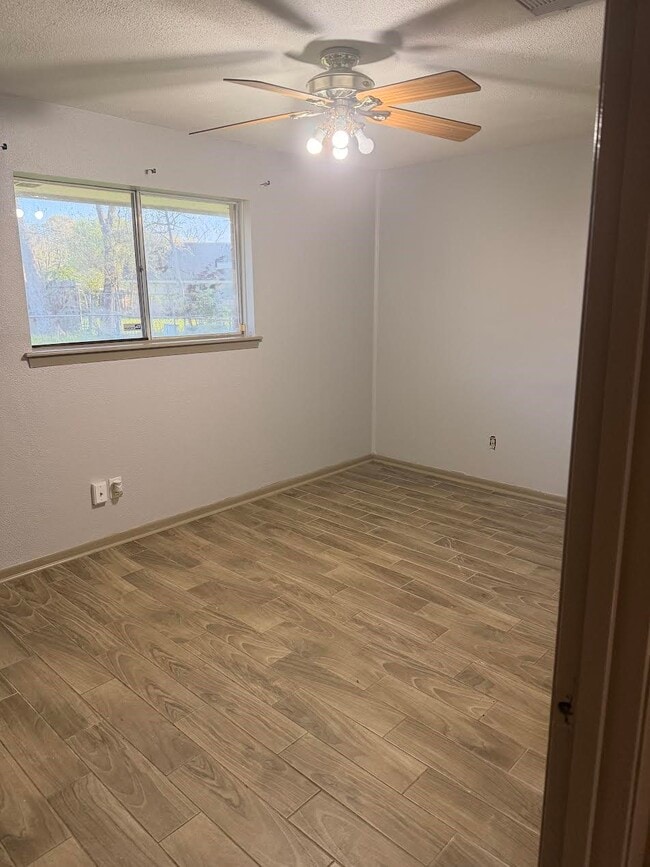 Photo - 1602 Willow Rock Rd