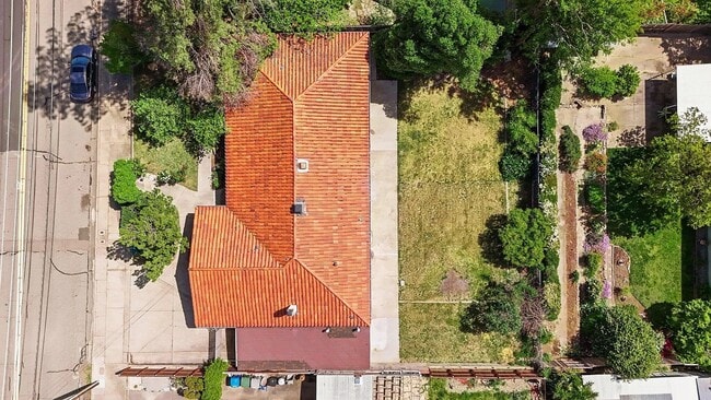 Photo - 2303 Gold St