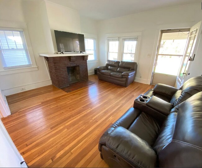 Photo - 1212-C McChesney Ave Unit B