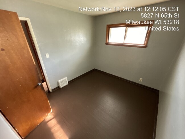 Photo - 5827 N 65th St