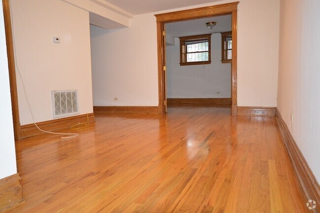 Building Photo - 3912 N Greenview Ave Unit 1 Rental