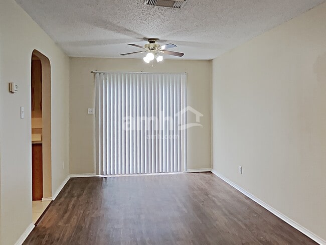 Photo - 11011 Victors Hl