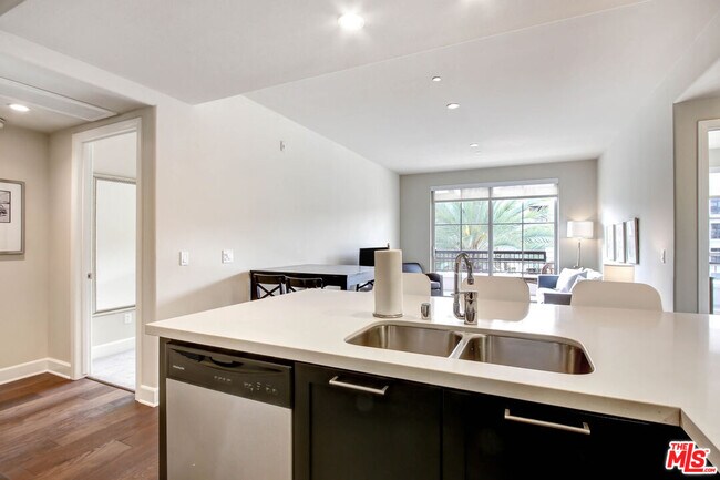 589 Americana Way Unit Marc 423