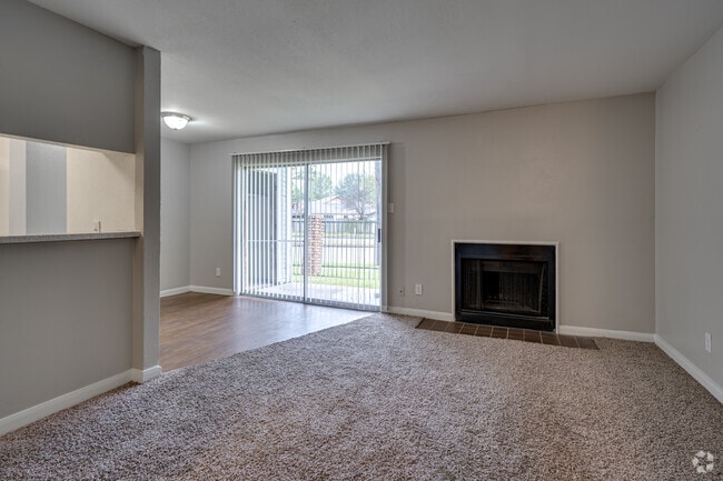 1BR, 1BA - 720SF - Airport Crossing