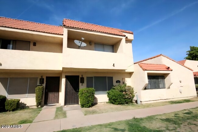 Building Photo - 4722 W Rose Ln Rental