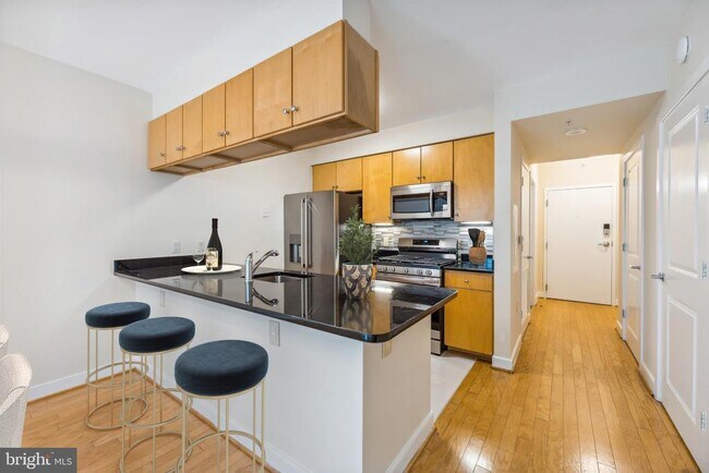 Photo - 1117 10th St NW Unit 303