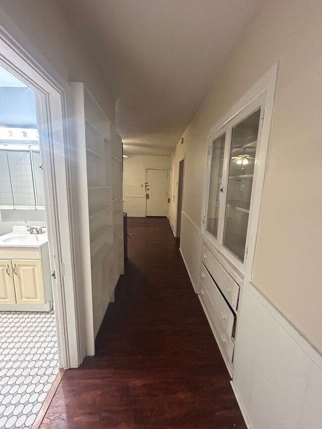 Photo - 2718 N Wilton Ave Unit #1