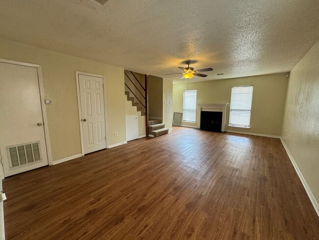 Photo - 3407 Victoria Cir Unidad Apt A