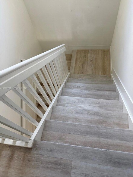 Photo - 3483 W 97th St