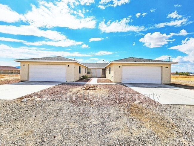 Photo - 1700 Sycamore Ave