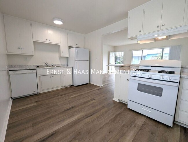 Photo - 1006 E 32nd St Unit D