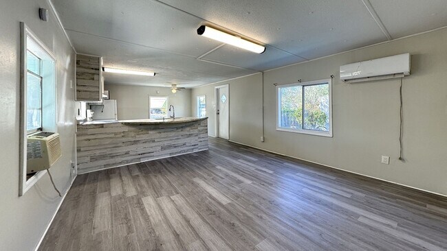 Photo - 6519 Sandra Dr