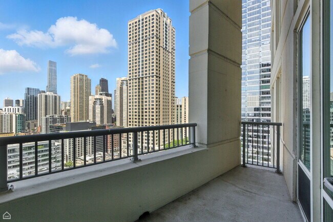 345 N LaSalle St Unit 2602