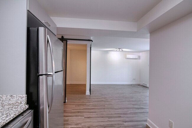 Photo - 6600 Av. de Darlington Unité 2