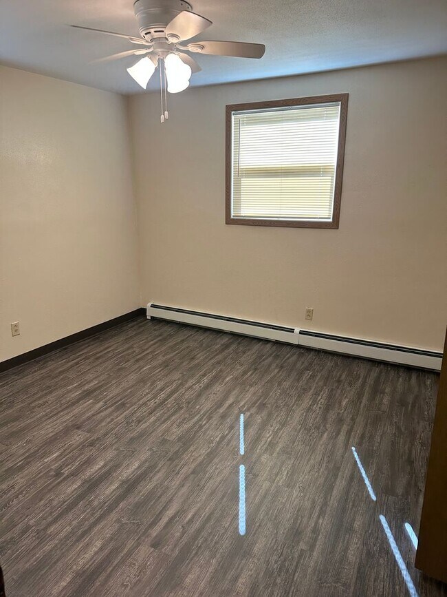 Photo - Forestview 2 Bedroom Lower Apartment Unit 1634-7
