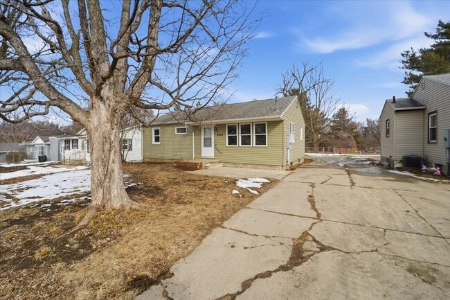Building Photo - 2622 Garden Ave