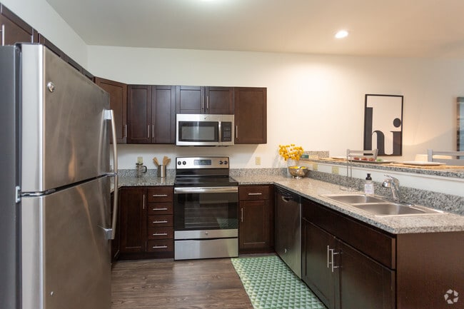 2BR, 2BA