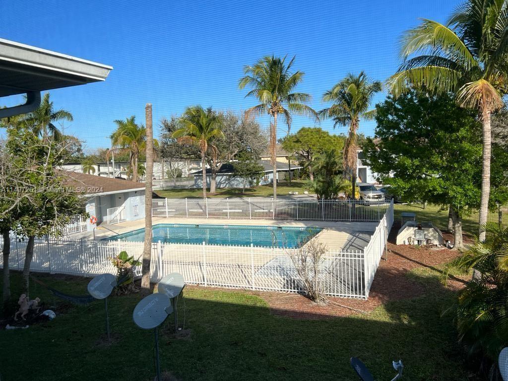 Photo - 617 Ixoria Ave Unit 2