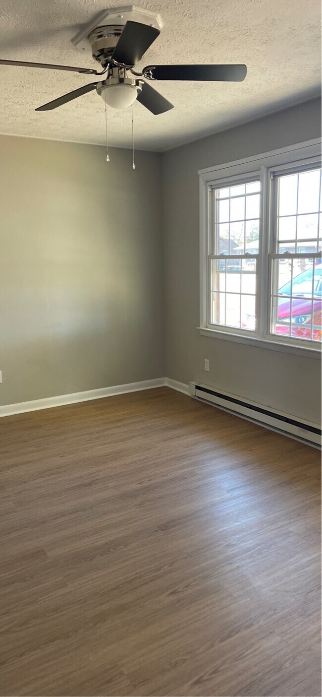 Photo - 273 Bryanwood St