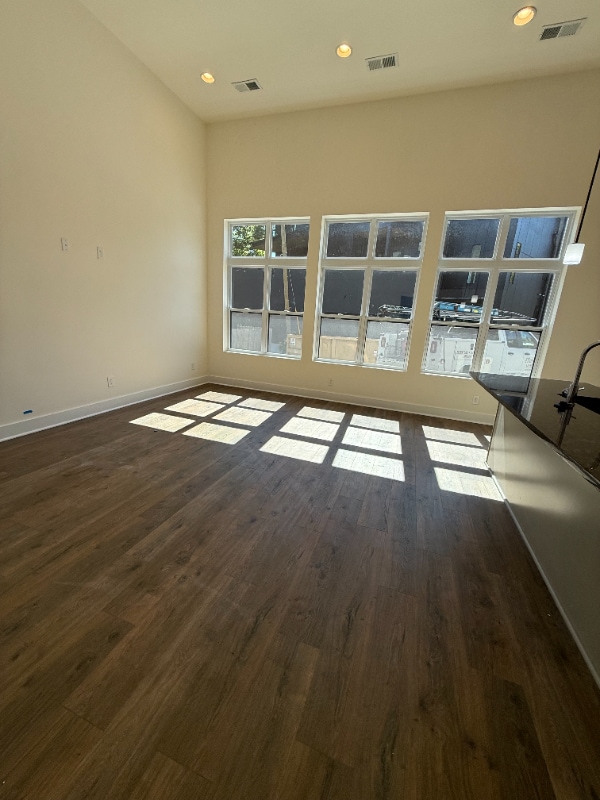 Photo - 3133 Long Blvd Unit 101