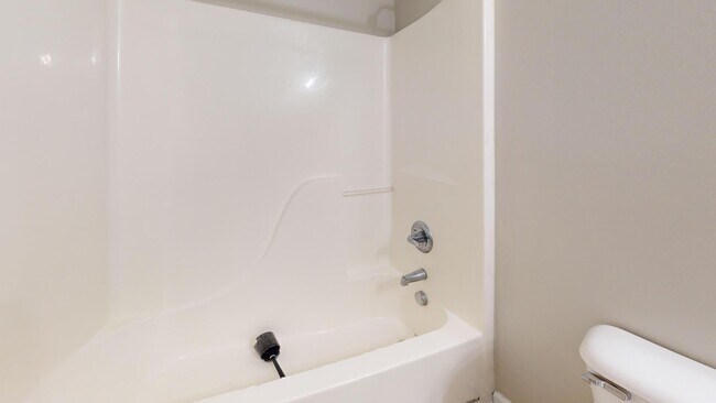 Photo - 3735 Lochdale Terrace