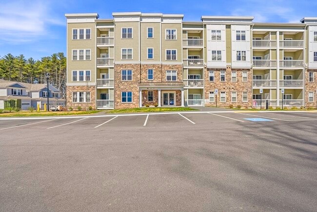 Building Photo - 4 Winslow Ln Unit 410