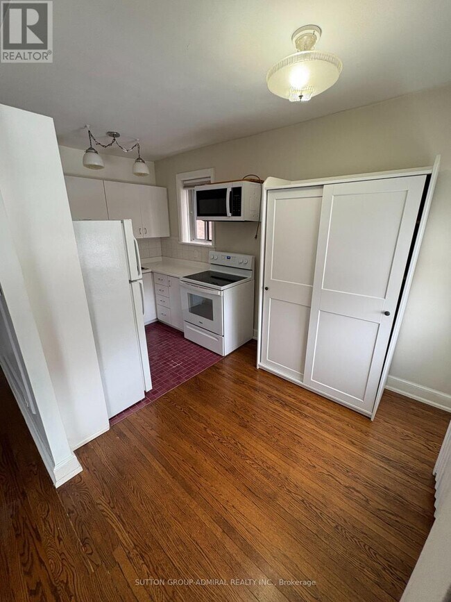 Photo - 1648 Bathurst St Unité 11