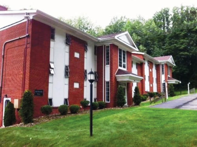 Cabin Hill Place Apartments For Rent in Greensburg, PA
