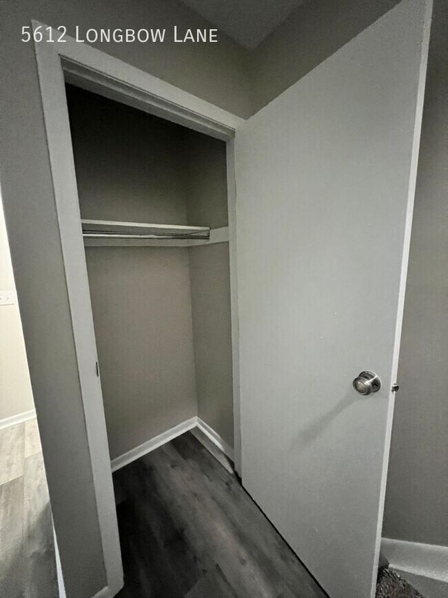 Photo - 5612 Longbow Ln