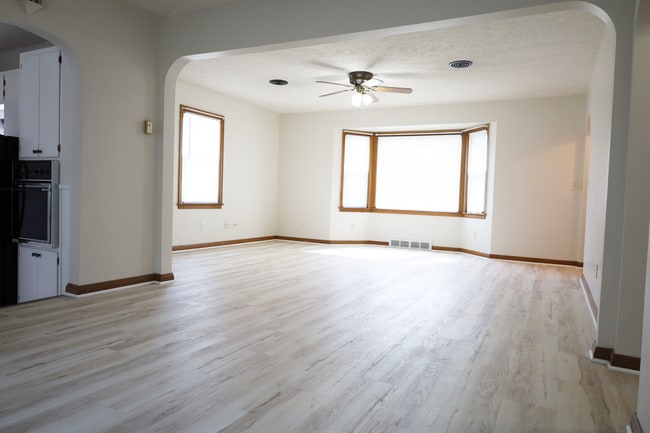 214 S Shady Bend Rd