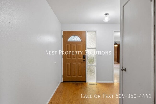 Photo - 603 N Crestview Dr