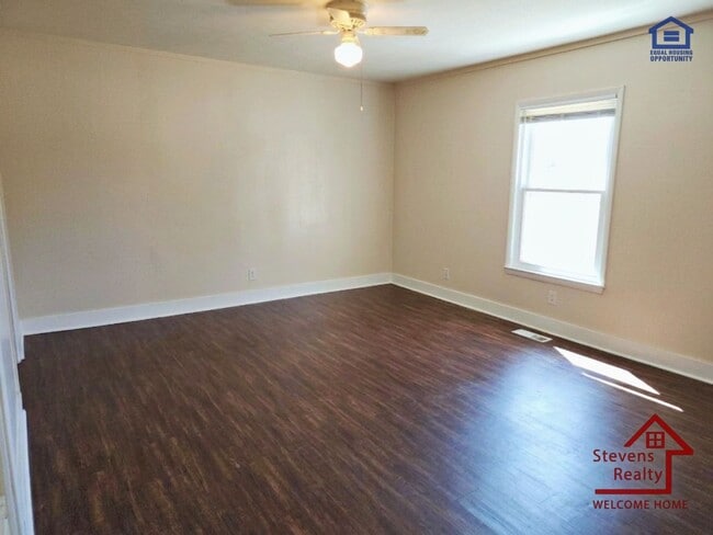 Photo - 1827 W Broad St