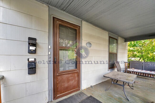 Photo - 312 Eastern Ave SE Unit 2