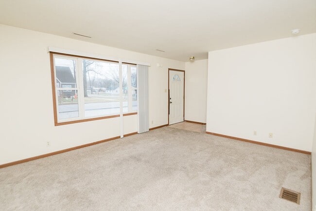 2 bedroom / 1.5 bathroom Townhome in Chest... - 2 bedroom / 1.5 bathroom Townhome in Chest...