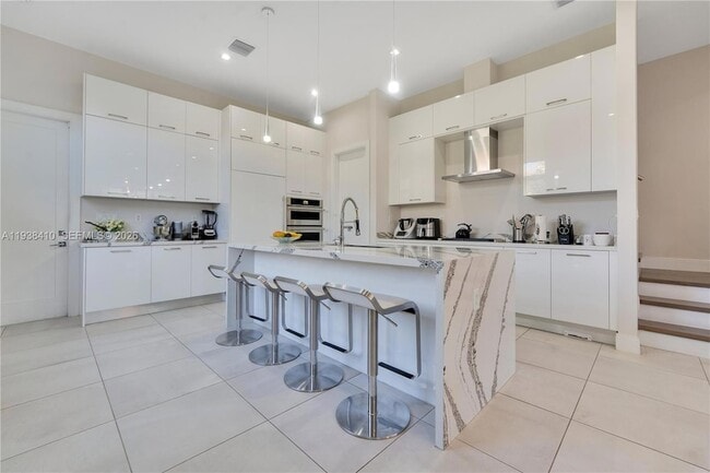 Photo - 8279 NW 43rd St