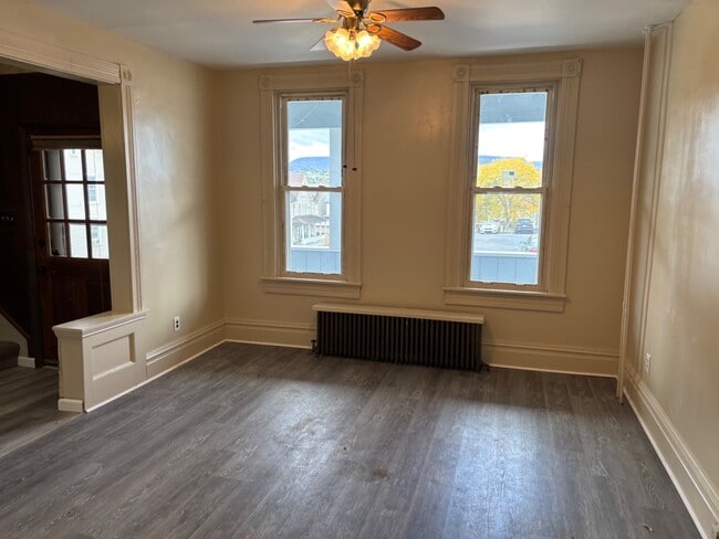 Photo - 435 1st Ave