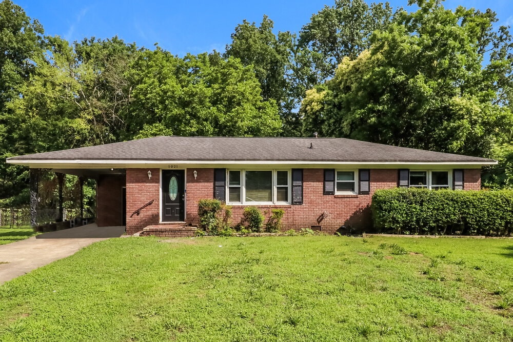 Photo - 1021 Sylvia Cir House