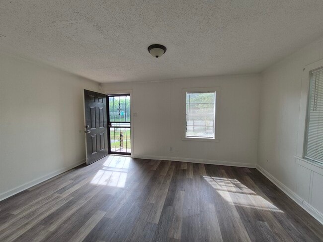 Photo - 2100 Riverside Blvd