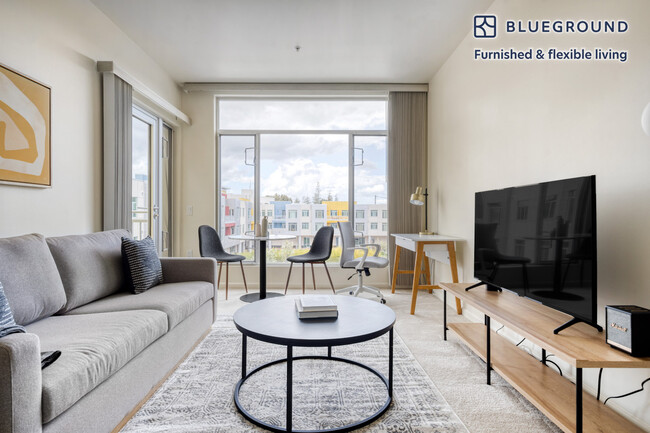 Building Photo - 2865 Park Blvd Rental