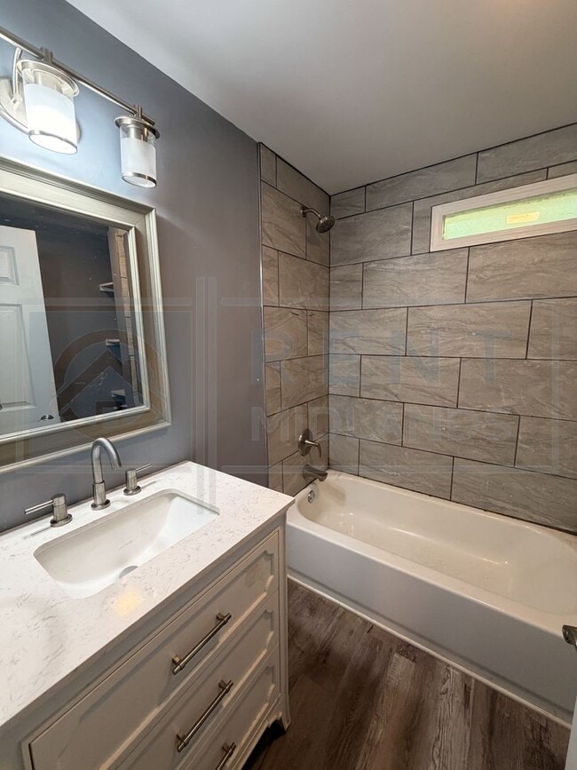 3925 Rosewood Dr Unit A