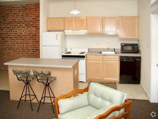 Kitchen - Coliseum Lofts