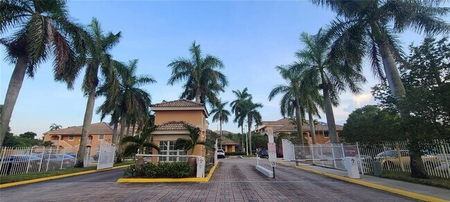 Photo - 6900 SW 39th St Unit 311K