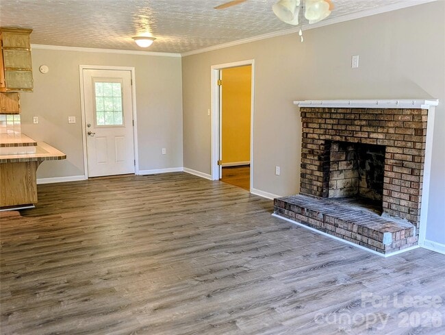 542 Elmwood Rd