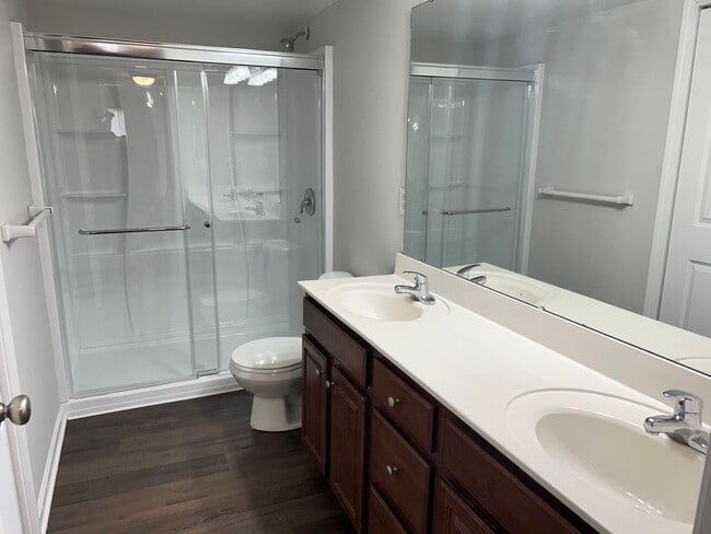 Photo - 3 Bed 2 Car Duplex in Grain Valley