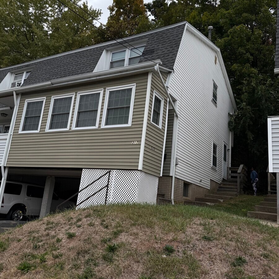 Photo - 317 Mill Rock Rd Unit 317