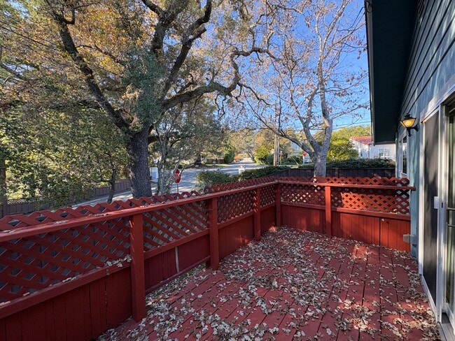 Photo - 14400 Springer Ave