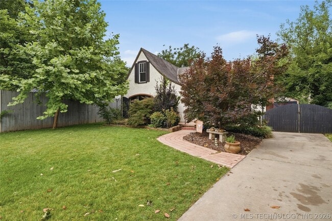 Photo - 3172 S Woodward Blvd