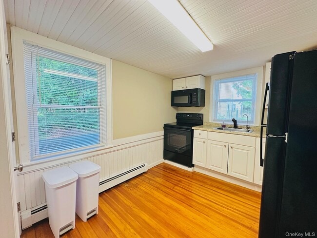 Photo - 181 Mansion St