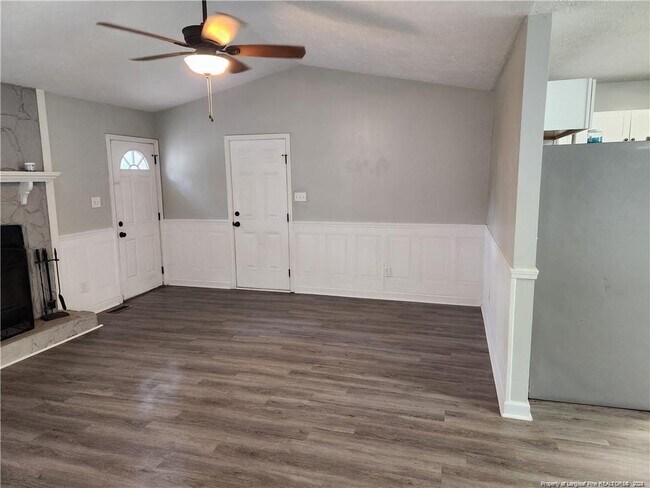 Photo - 925 Winterberry Dr